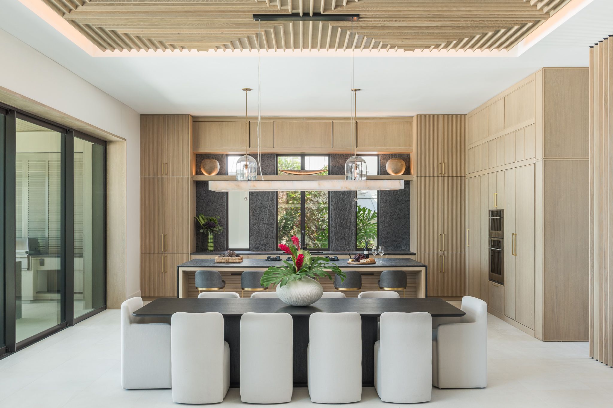 Exclusive Project Facing the Ocean with Studio Luxe